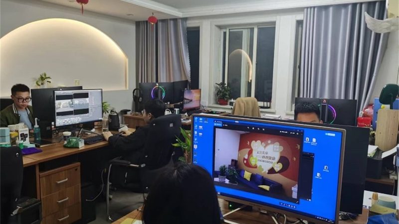 在选择广告片和宣传片时，应考虑以下因素：